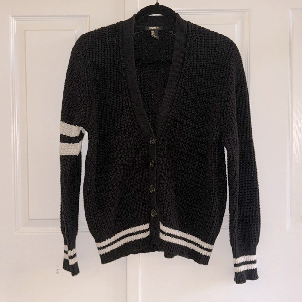 NWOT Forever21 Black and White Knit Sweater Cardigan